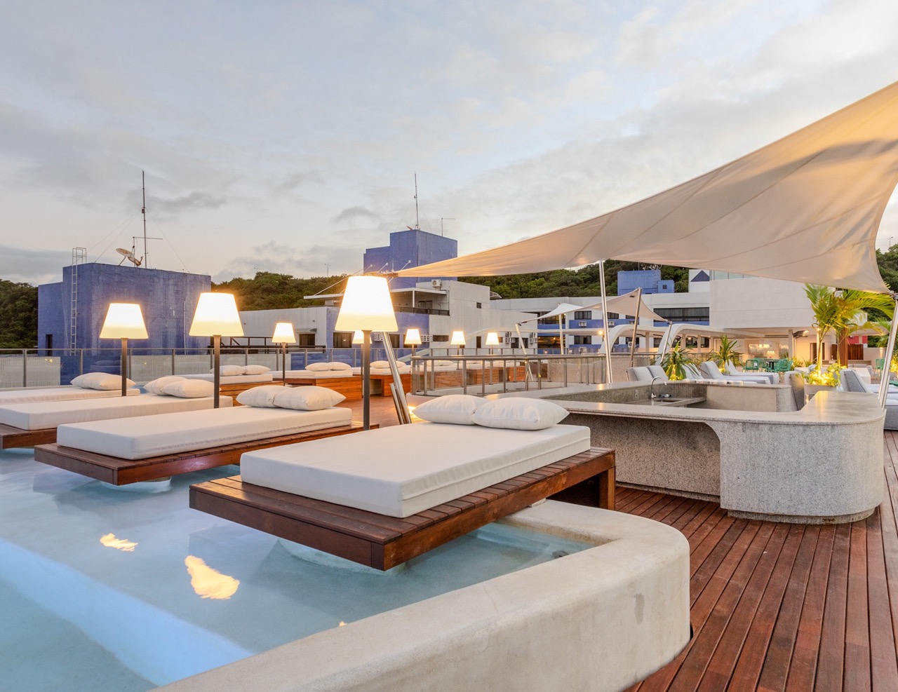 Flat Setai Yacht - Rooftop